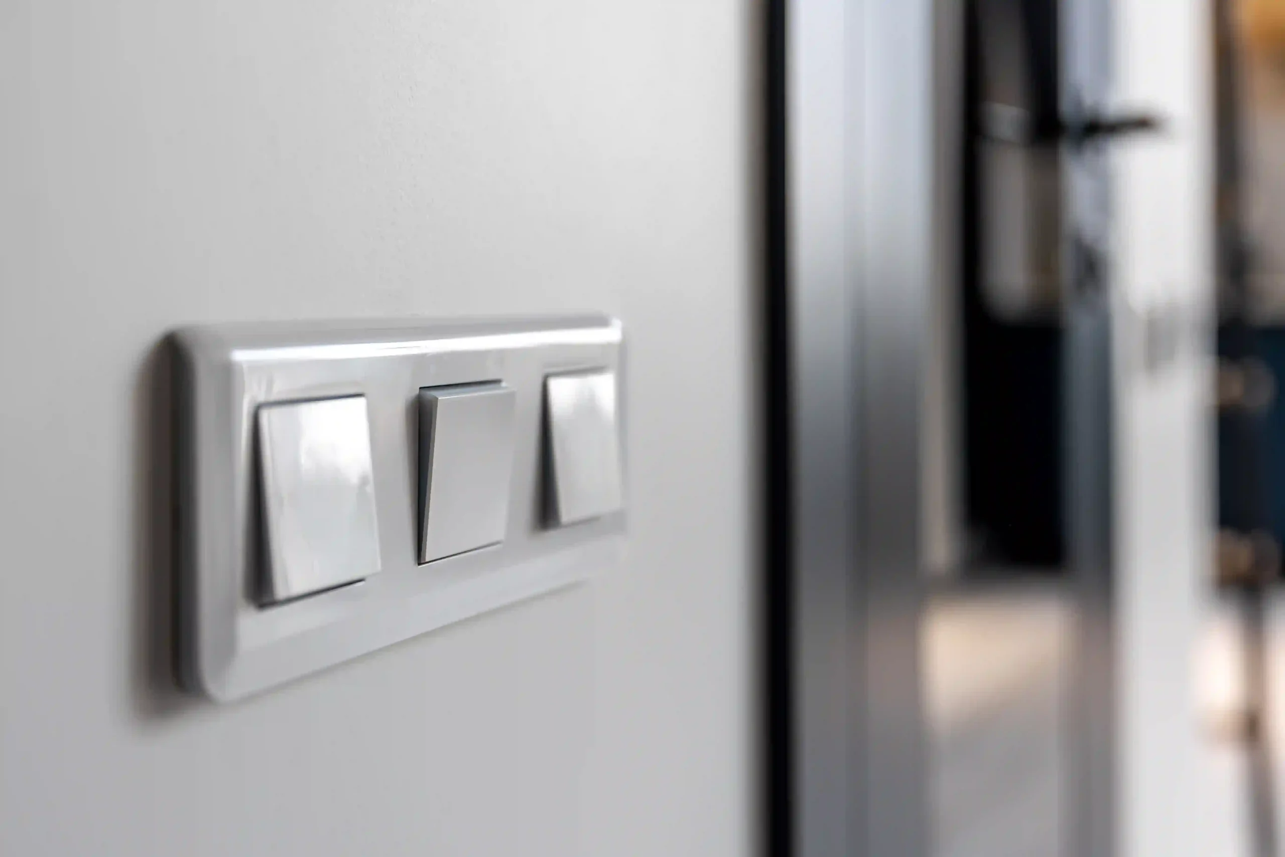 intermediate light switch corridor multi-point control